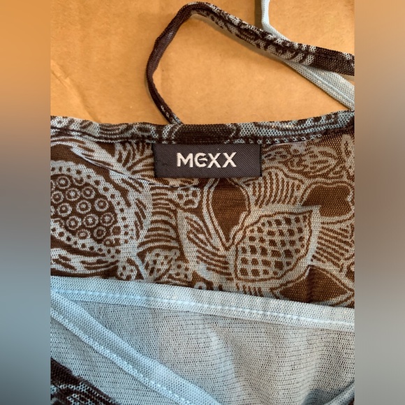 Beach layered cami and wrap skirt - Picture 4 of 6